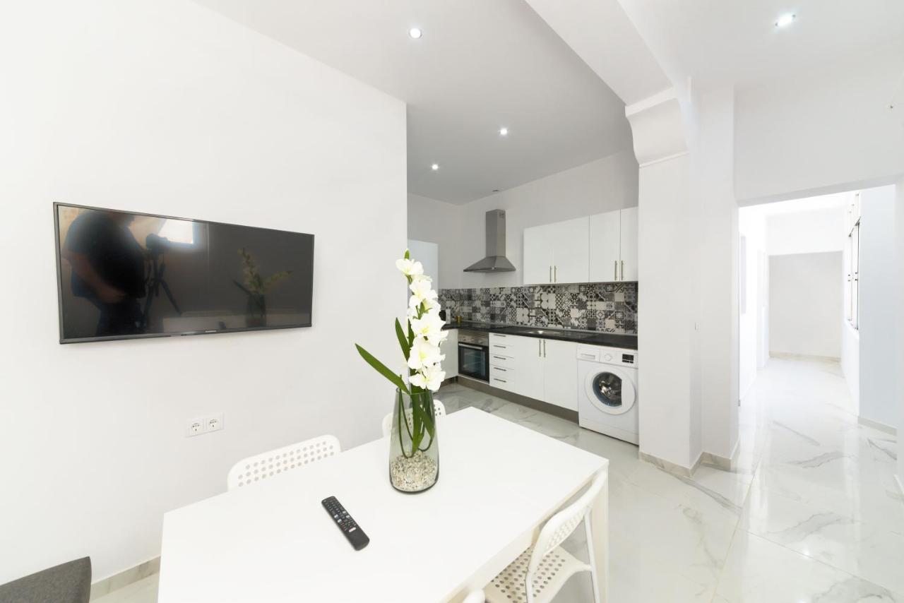 Apartamento Solano Apartment Кадис Екстериор снимка